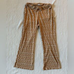 Groovy Capri style Pants